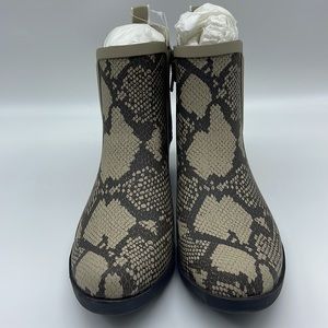 LUCKY BRAND BASEL RAIN BOOT